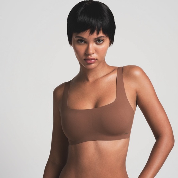SKIMS Other - SKIMS 'NAKED' SCOOP BRALETTE LARGE NWOT